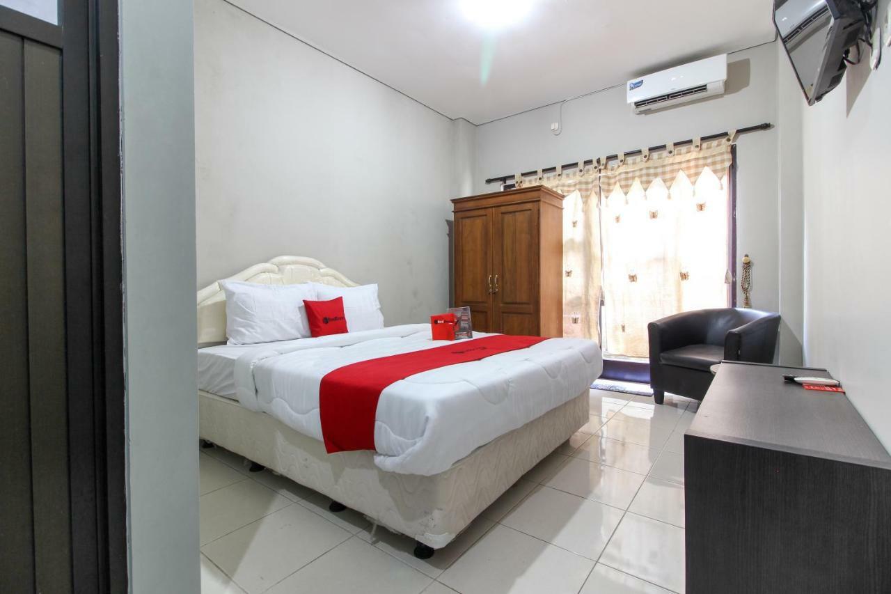 Wisma tamu Reddoorz Near Balapan Station 2