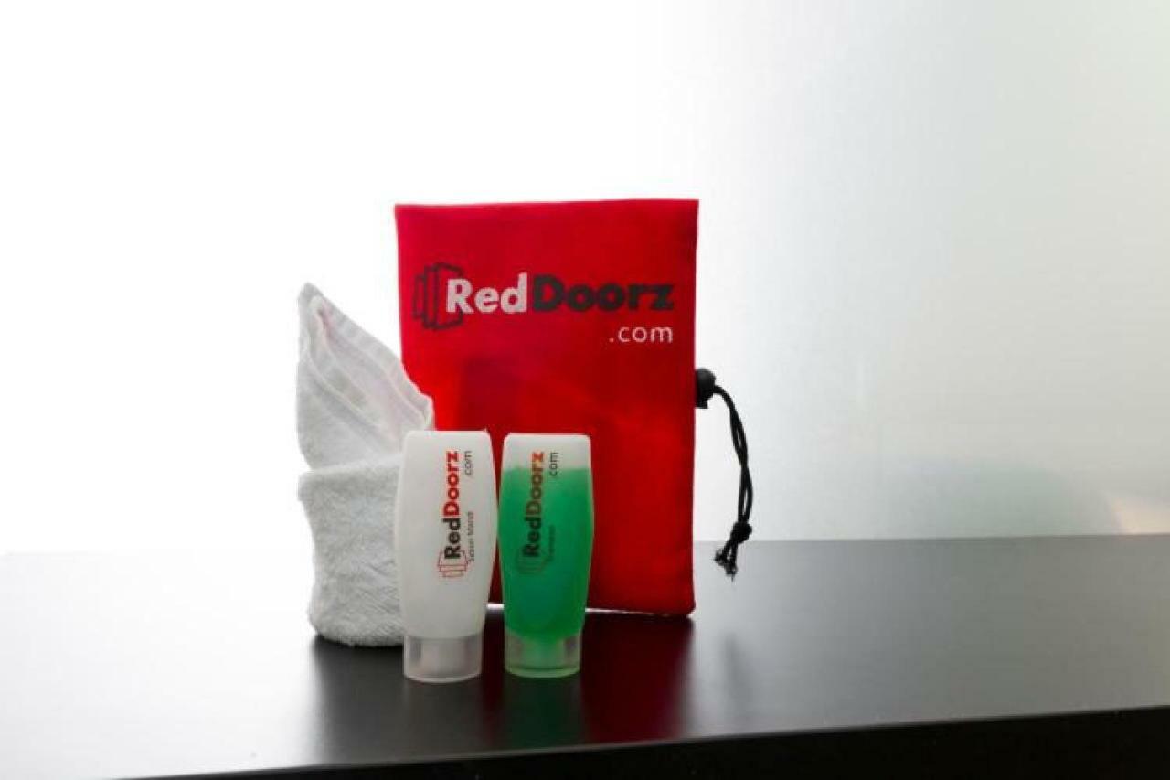 Wisma tamu Reddoorz Near Balapan Station 2 Surakarta (Solo)